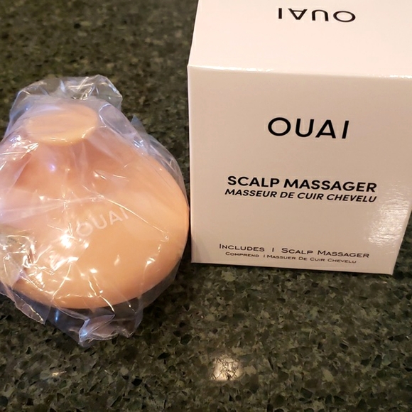 SOLD on M.......OUAI Scalp Massager. New, in original box. Scrubber, exfoliator - Picture 3 of 9